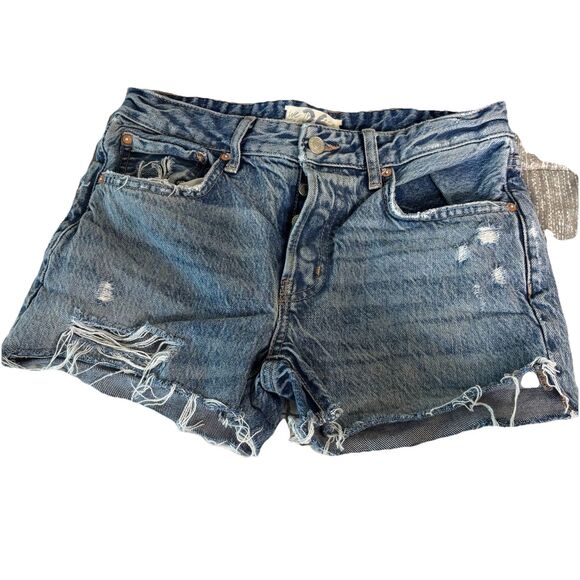 We The Free Shorts Womens 26 Jean Denim Cut Off Distressed Boho Festival Raw Hem - Picture 1 of 10